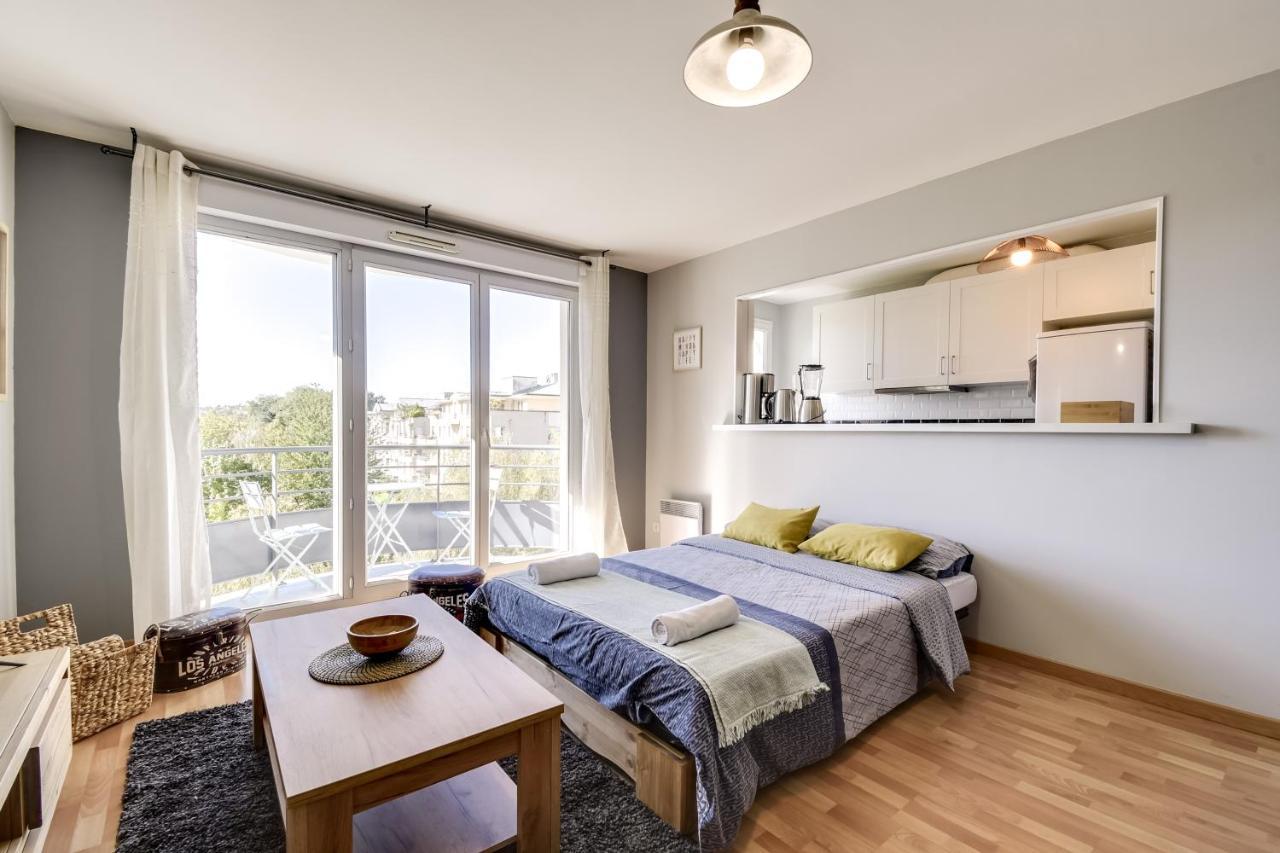 Chic Apart With Parking And Balcony Apartment Сержи Екстериор снимка